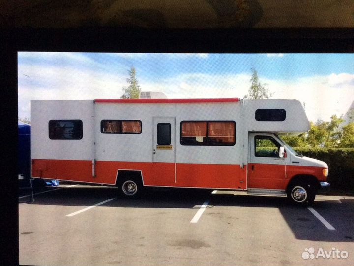 Интегрированный Ford E350, 1996