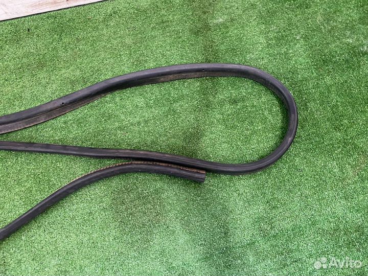 Уплотнитель проема багажника Renault Logan 2