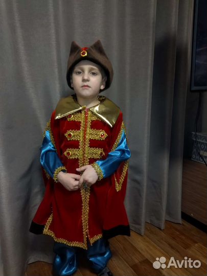 Костюм карнавальный