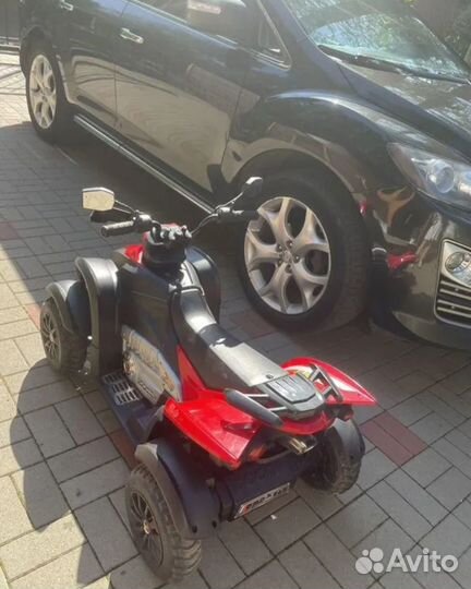 Детский квадроцикл на аккумуляторе Dooma