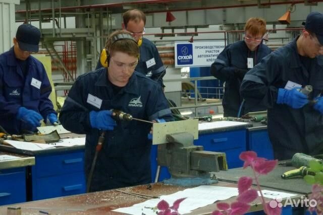 Сборщик клепальщик