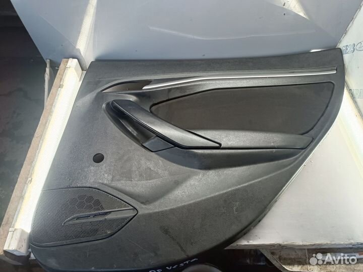 Обшивка задней правой двери LADA Vesta