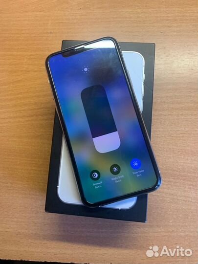 iPhone 11 Pro, 64 ГБ
