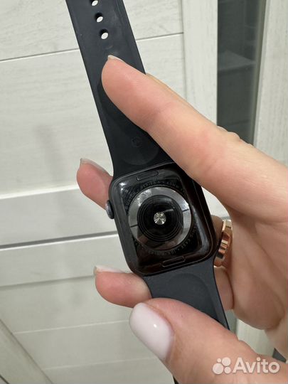 Продам apple watch 5