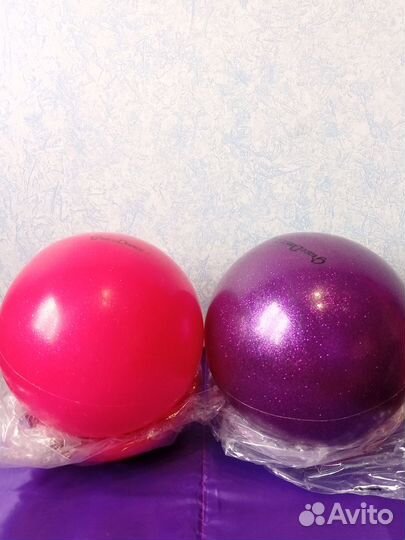 Мячи для художественной гимнастики 18.5см. Новые