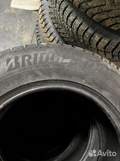 Bridgestone Ice Cruiser 5000 235/65 R17