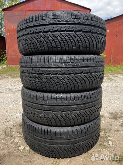 Michelin Pilot Alpin PA4 235/55 R17