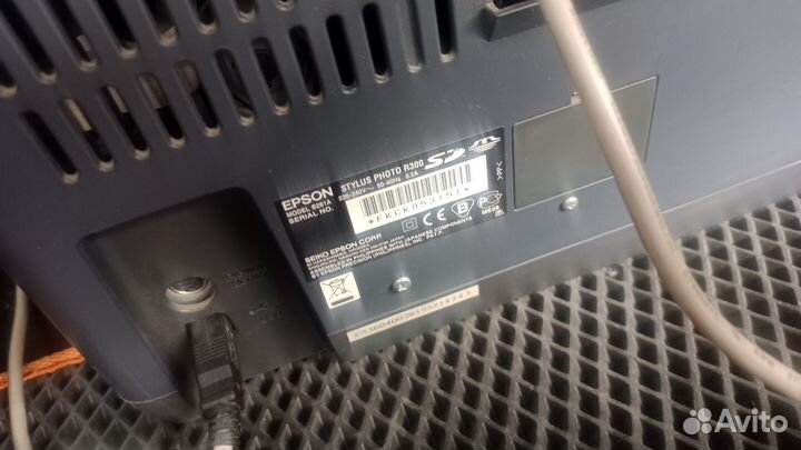 Цветной струйный принтер epson r300