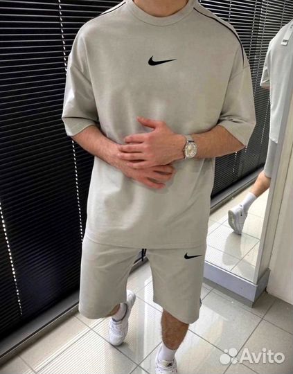 Спортивный костюм Nike футболка с шортами