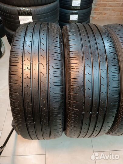 Goodyear EfficientGrip SUV 4x4 225/55 R19 99V