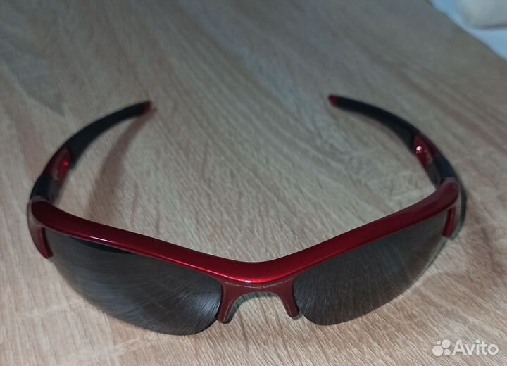 Солнцезащитные очки oakley