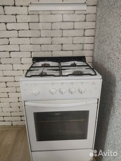 Плита газовая с вытяжкой