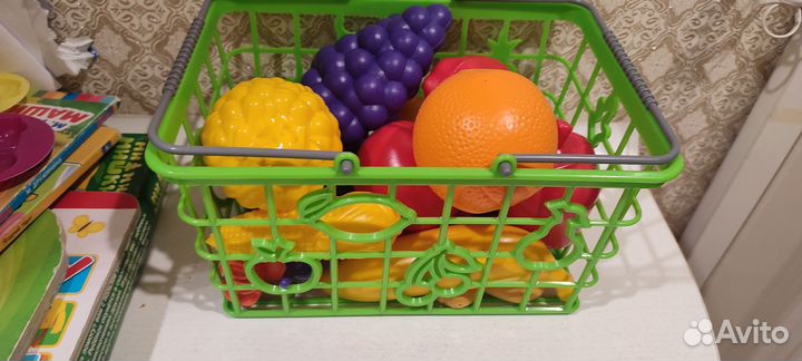 Овощи и фрукты в корзинке игрушки