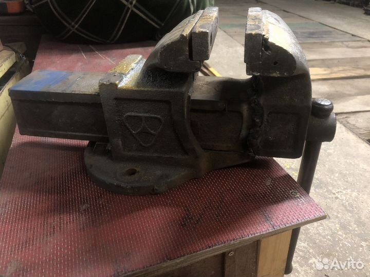 Тиски слесарные СССР