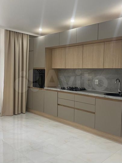 2-к. квартира, 61 м², 13/18 эт.