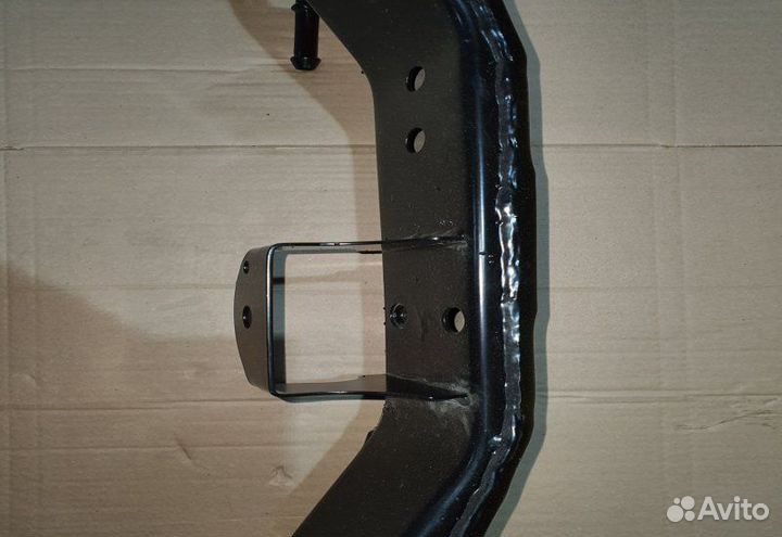 Подрамник передний передний Renault Sandero