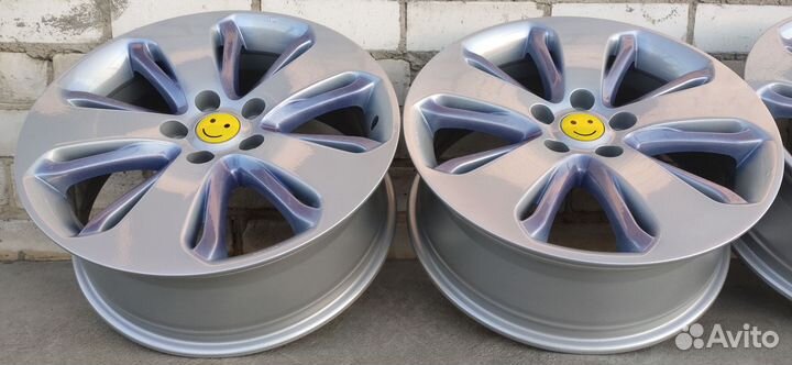 R18/5*114,3 в эксклюзивном окрасе, как новые