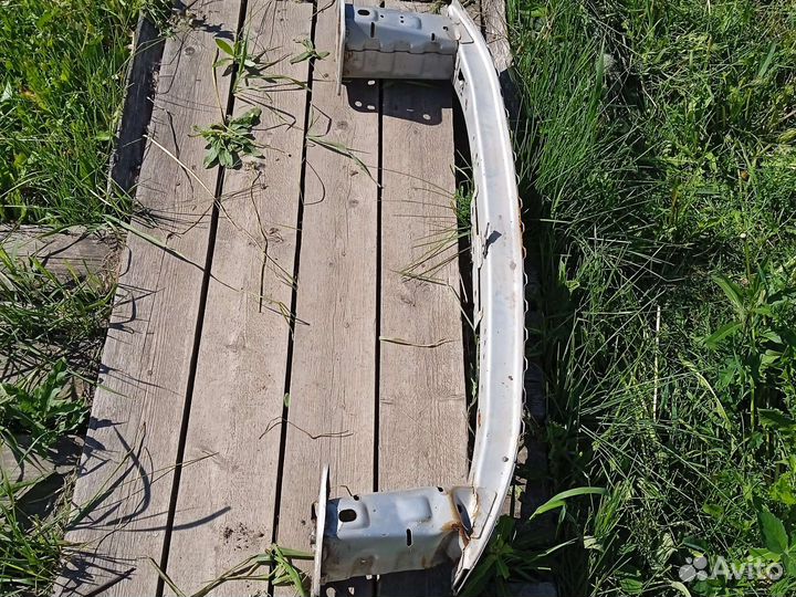 Ford Focus 2 2005-2011 Усилитель переднего бампера