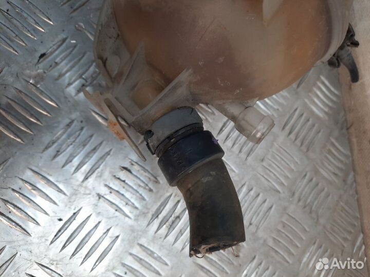 Бачок расширительный Peugeot 207 хэтчбэк 3 дв. 1.6