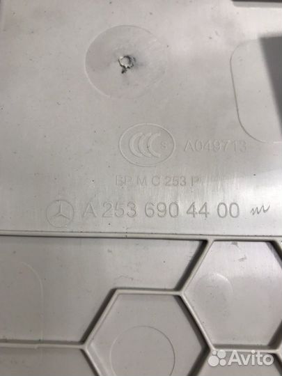 Обшивка стойки правая Mercedes-Benz Glc-Class C253