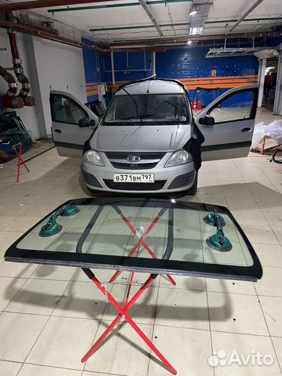 Лобовое стекло на Рено Логан / Лада Ларгус