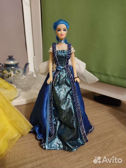 Кукла в платье ручной работы