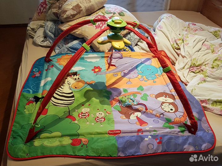 Развивающий коврик tiny love