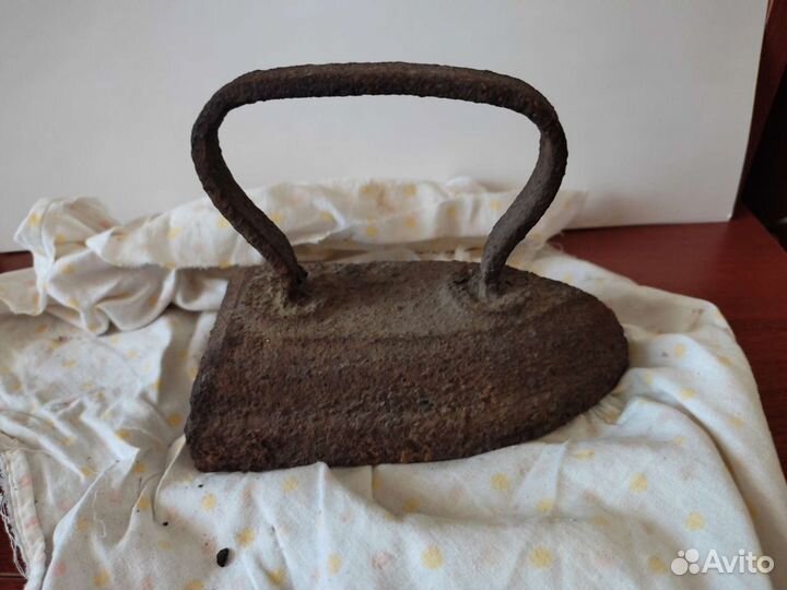 Утюг старинный