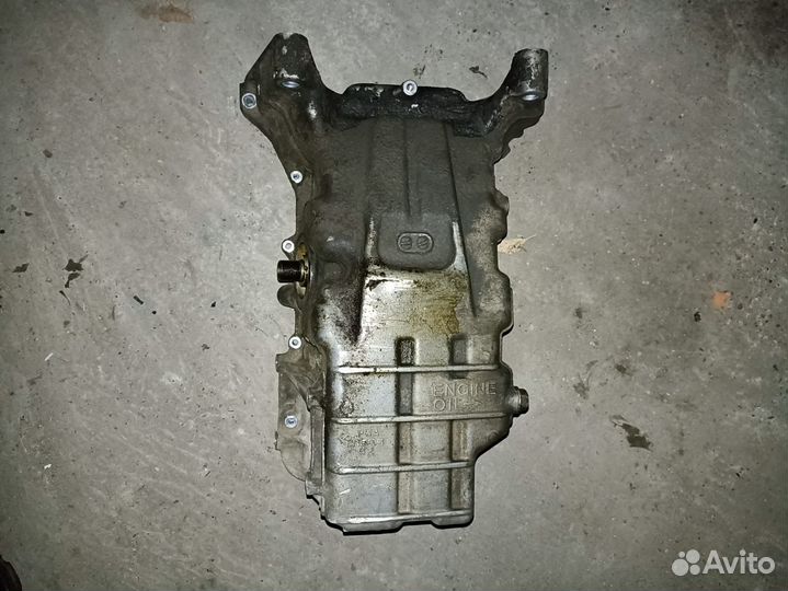 Поддон Honda Fit