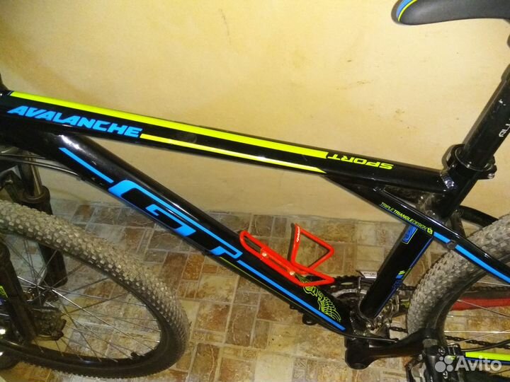 Велосипед GT avalanche sport 27.5