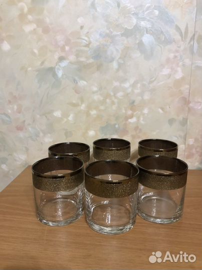 Стаканы с золотистым декором 6 штук