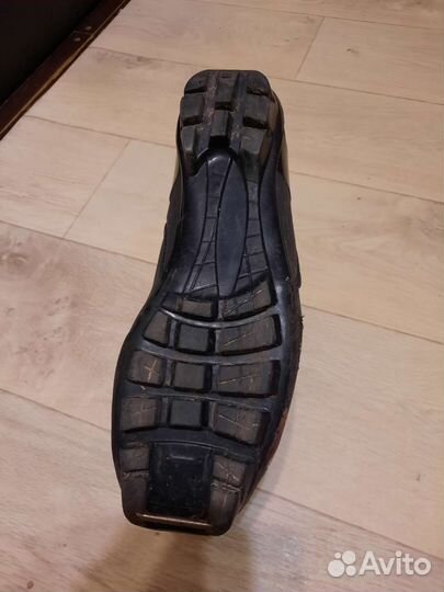 Лыжные ботинки коньковые spine