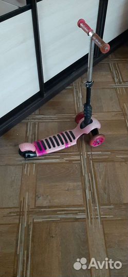 Самокат детский трехколесный