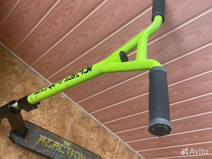Трюковой самокат Reation