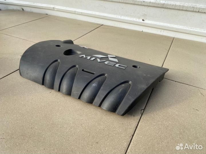 Декоративная крышка двигателя Mitsubishi Lancer 10