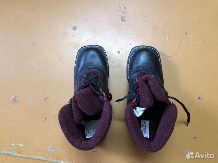 Лыжные ботинки