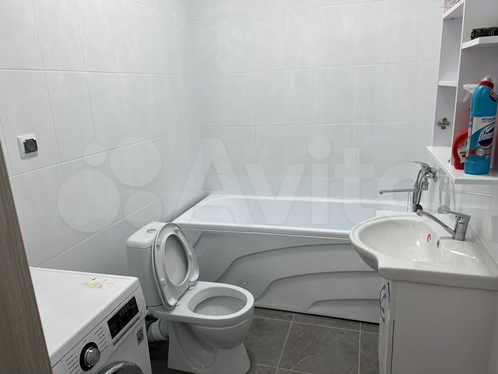 3-к. квартира, 85 м², 2/2 эт.