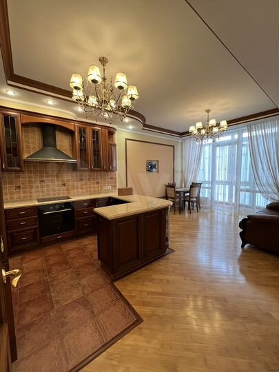 2-к. квартира, 126 м², 6/14 эт.