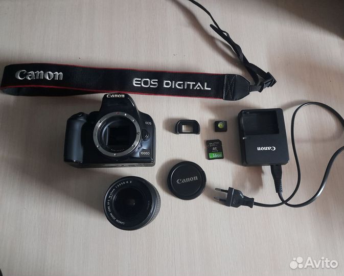 Фотоаппарат canon 1000d