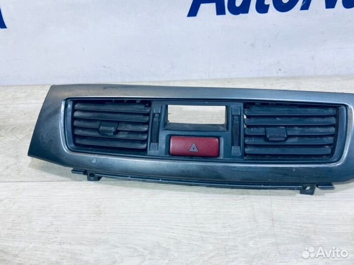 Накладка на торпедо Mitsubishi Lancer 9