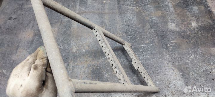 Лесенка для полуприцепа, фургона