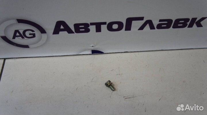 Болт Toyota 4Runner