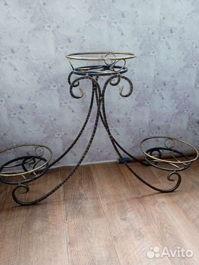 Подставка для цветов напольная металлическая