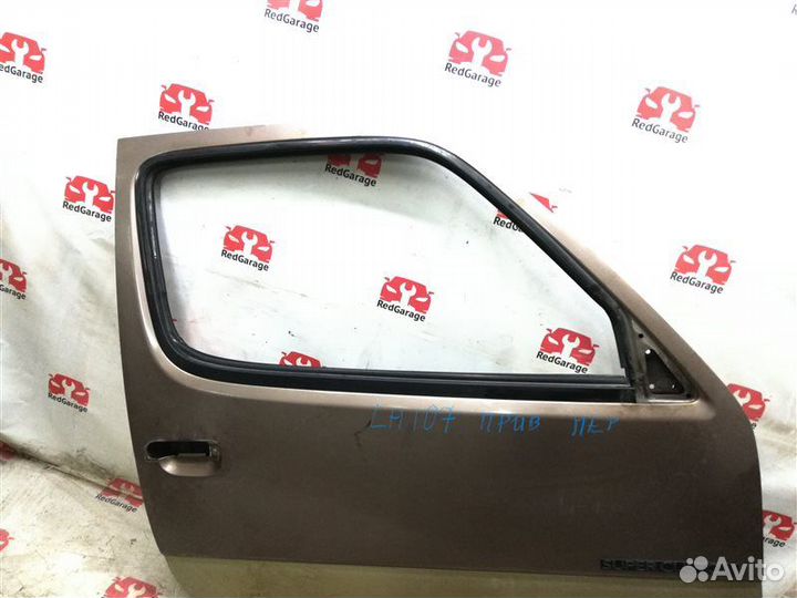 Дверь передняя правая Toyota Hiace LH107 3L 1992