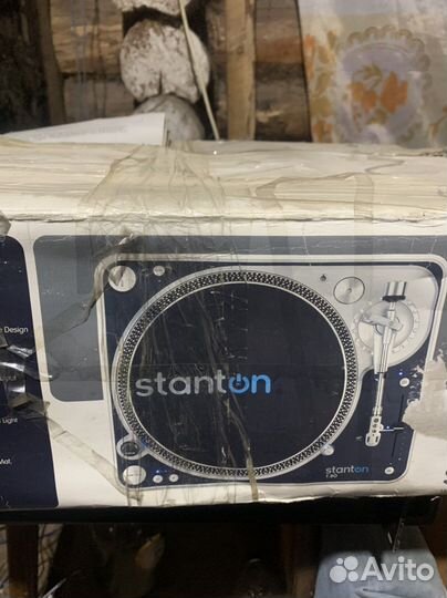 Виниловый проигрыватель