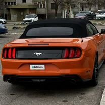 Ford Mustang 2.3 AT, 2020, 26 000 км, с пробегом, цена 2 000 000 руб.