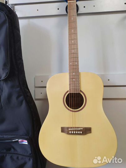 Акустическая гитара новая