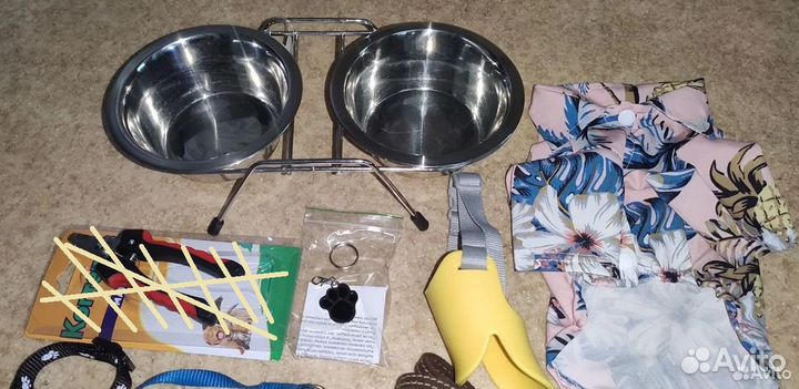 Принадлежности для кошек и собачек