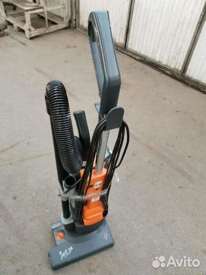 Пылесос Taski jet 38