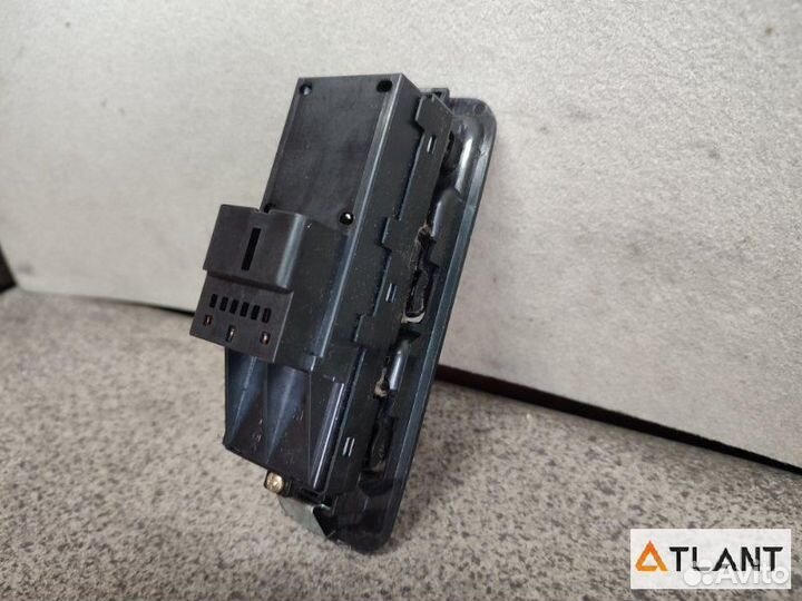 Пульт стеклоподъемника передняя правая daihatsu ST